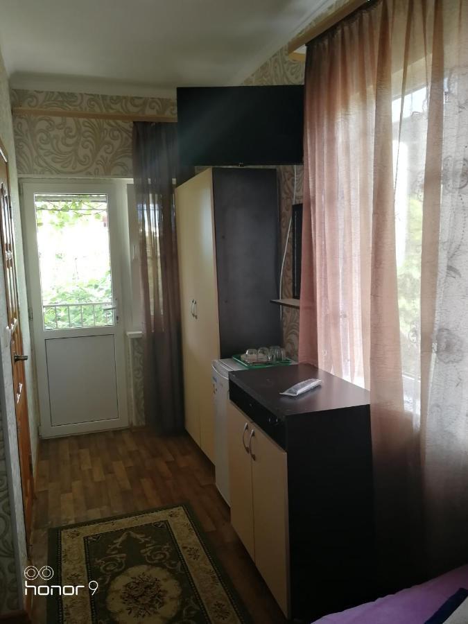 Orhidea guest house Gagra Exterior foto