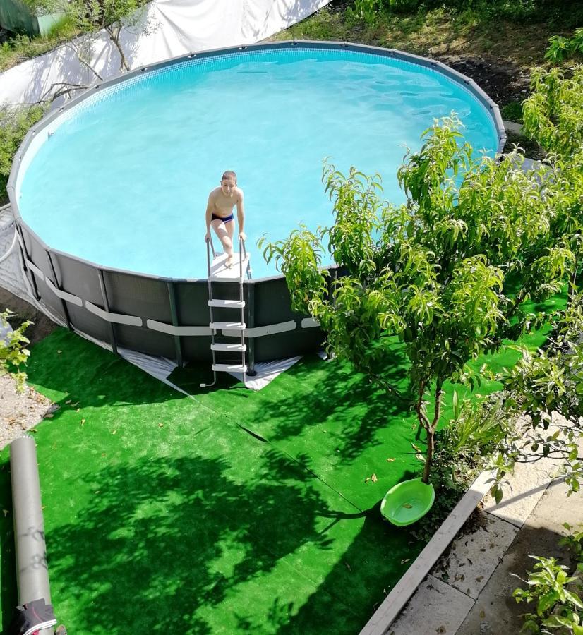 Orhidea guest house Gagra Exterior foto