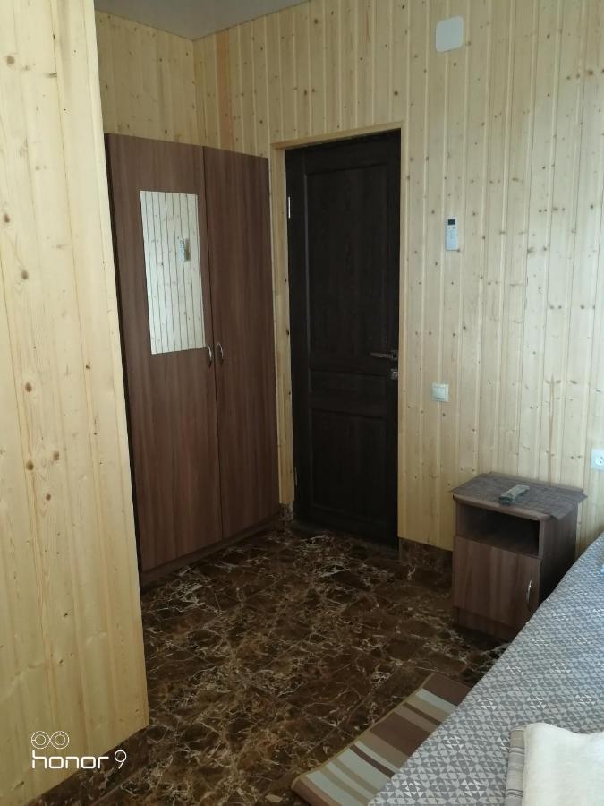 Orhidea guest house Gagra Exterior foto