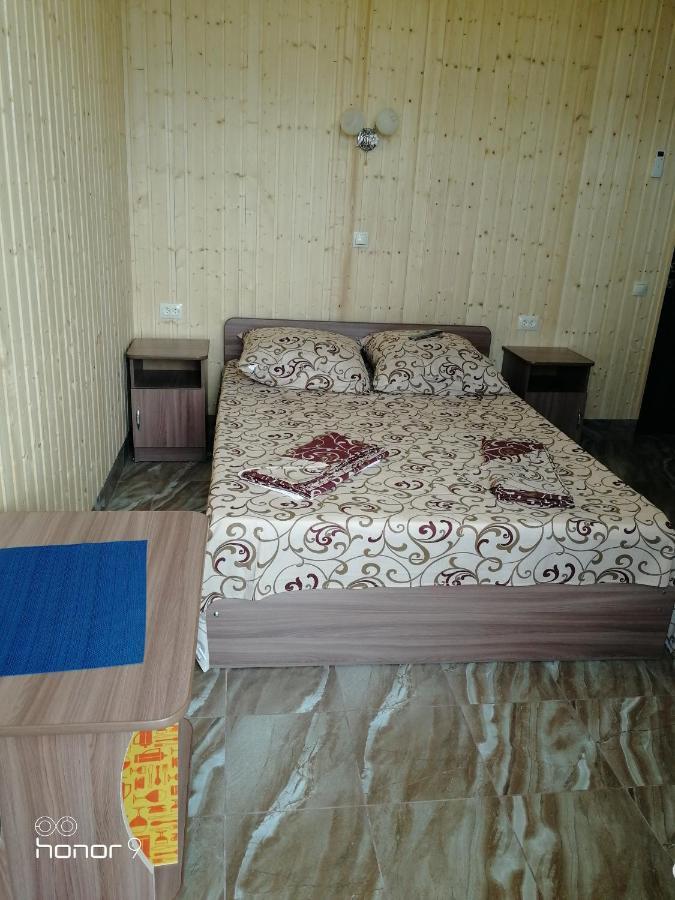 Orhidea guest house Gagra Exterior foto